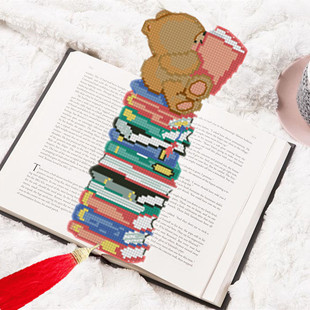 法国DMC十字绣套件 书签 塑料布 爱看书的安德鲁小熊