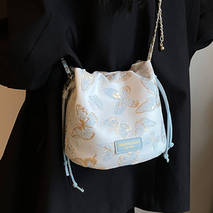 新中式国风刺绣夏天小包包，女2024时尚水桶包高级(包高级)感单肩斜挎包