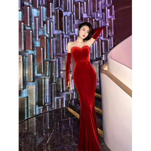 XULU原创轻奢红色丝绒性感优雅大气礼服裙设计感小众吊带连衣裙