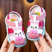 宝宝学步鞋夏季塑料软底防滑小童男女约1~3岁婴幼儿学步包头凉鞋