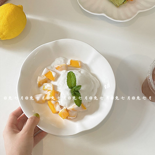 兔七月陶瓷餐具ins风日式甜品，盘简约花型，浅汤盘餐厅家用菜盘深盘
