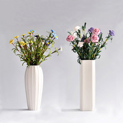 陶瓷创意白色花瓶现代简约瓷器，客厅摆件家居，家饰干花花器插花