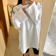 韩国东大门2022秋时尚设计感两侧开叉中长款白色长袖t恤女打底衫