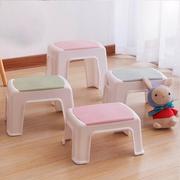茶花塑料凳子家用厚成人条纹，高凳浴室防滑餐桌凳换鞋小板凳方椅子(方椅子)