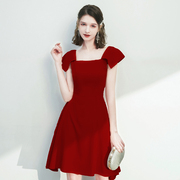 时尚性感修身 高端法式收腰 优雅赫本小红裙