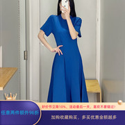 极简cos风蓝色，a字圆领针织修身显瘦连衣裙，23年夏季通勤女装