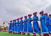 羌族麻布长衫羌族男女表演装羌族手工艺民族歌手服羌族接待迎宾服