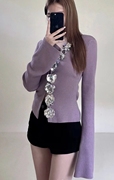 设计感秋冬法式温柔紫v领针织衫手工时尚亮片花朵镂空开衫上衣