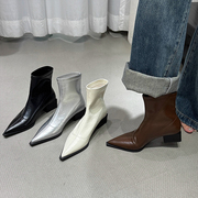 法式尖头短靴女2023秋冬单靴子(单靴子，)欧美时装粗跟瘦瘦靴小众马丁靴