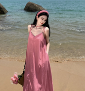 粉色v领收腰显瘦吊带裙连衣裙女夏小个子长裙法式海边度假沙滩裙