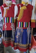 云南丽江纳西族少数民族服装日常款舞台演出服定制