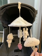 婴儿推车挂件风铃3-6个月新生儿，床铃床挂宝宝车载吊伞安抚巾玩具