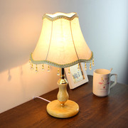 欧式台灯卧室装饰婚房温馨个性小台灯，创意现代调光节能led床头灯