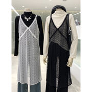 时髦博主韩系叠穿蕾丝吊带连衣裙，设计感精致透视v领中长款罩衫裙