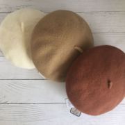 日系90%羊毛呢驼色橘色白色蘑菇，立体型小尾巴女贝雷帽蓓蕾帽