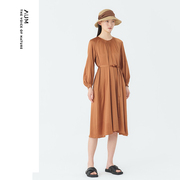 浮光系列aum噢姆23年秋季棕色桑蚕丝垂感直筒裙连衣裙女