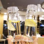 简约带盖单层玻璃杯透明纯色光杯男女士，学生简约办公水杯子柠檬瓶