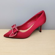 红蜻蜓婚鞋女秋季B42008281细高跟尖头蝴蝶结中国红伴娘鞋子