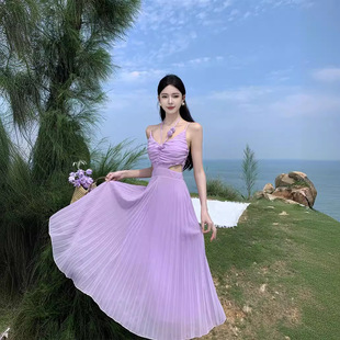 紫色百褶露背吊带连衣裙收腰显瘦沙滩，裙海边度假纯欲风超仙雪纺裙
