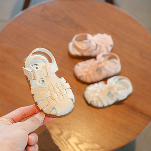 宝宝软底凉鞋2021女童鞋子0-2岁婴幼儿女宝宝防滑纯色公主学步鞋1