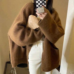 韩国chic复古高级感v领单排扣宽松大口袋，保暖针织开衫毛衣外套女