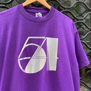 54体育街头滑板深紫色圆领打底衫，复古美式os大码半袖学生篮球宽松