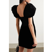 小黑裙22欧美潮小众设计泡泡短袖复古方领丝绒黑色收腰连衣裙