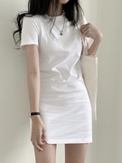白色圆领t恤连衣裙女短袖2023夏修身显瘦中长款百搭打底裙子