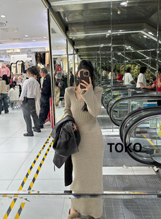 toko.z韩版2023冬季修身弹力，舒适显瘦针织毛衣，中长款包臀连衣裙女