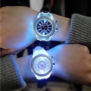 2022炫酷镶钻会发光的手表，原宿韩版时尚潮男女学生情侣电子表