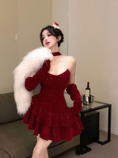 红色丝绒闪闪挂脖抹胸礼服连衣裙女冬季圣诞战袍收腰a字蓬蓬短裙