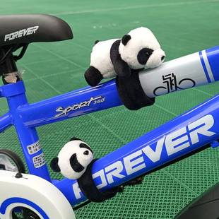 趴在自行车上的熊猫公仔电动车摩托车机装饰可爱小挂件拍拍圈