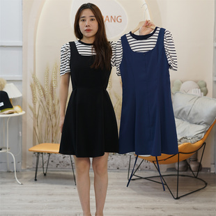 韩版时尚休闲显瘦洋气，宽松条纹t恤中长款背带裙两件套装