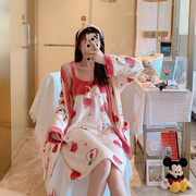 台湾睡袍女年冬季加厚珊瑚，绒睡衣裙性感，吊带睡裙法兰绒两件套