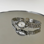 轻奢椭圆形手表女vintage手链小众复古高级手表百搭高颜值手表