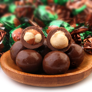俄罗斯进口榛仁夹心巧克力球纯脂杏仁坚果喜糖果新年货零食品