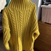 外贸羊毛姜黄色韩版时尚宽松前短后长粗线麻花针织衫高领毛衣
