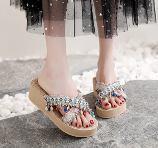 交叉拖鞋女民族风夏季外穿时尚，小香带凉拖坡跟，厚底沙滩凉鞋潮