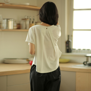 无谓韩式文艺2023夏女装(夏女装，)前短后长宽松休闲短袖白色t恤女上衣