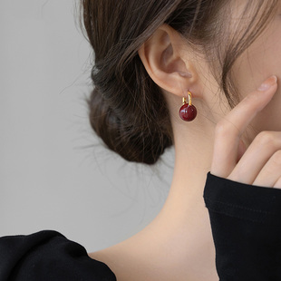 酒红色秋冬耳扣女生，2023耳饰纯银耳环，小众设计感高级耳钉