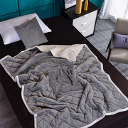 多功能抱枕被子两用珊瑚绒，毯子纯色靠垫被，枕办公室沙发午休空调被