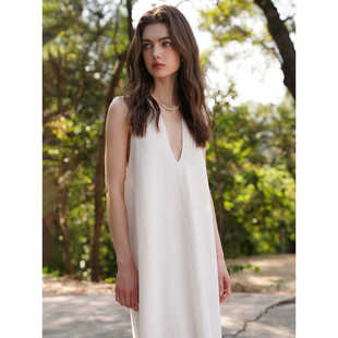 miorastudio法式v领天丝，亚麻白色连衣裙仙气气质，小众高極宽松长裙