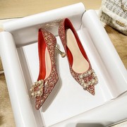 红色婚鞋新娘鞋婚纱秀禾2024年尖头中式高跟鞋女细跟水钻单鞋