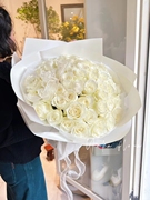 武汉鲜花店52朵白玫瑰，加8寸巧克力，夏洛特武汉市区送货上门