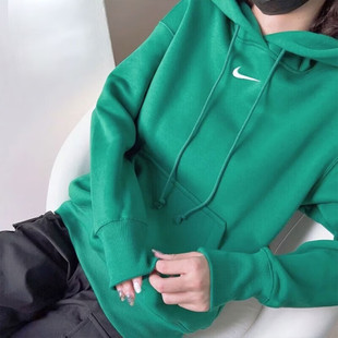 耐克绿色卫衣外套女装冬户外运动服搭休闲运动鞋透气减震防滑