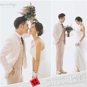 022年婚纱照样片韩式摄影展会纯色室内情侣婚纱照样板H1036