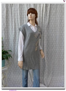 春季套头v领灰色，无袖中长款背心，直筒羊毛针织衫通勤镶钻蝴蝶结
