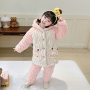 宝宝法兰绒三层加绒加厚睡衣，冬季珊瑚绒，儿童套装棉衣女童家居服