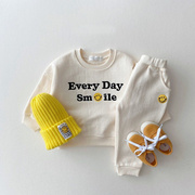 韩版婴儿衣服春装儿童休闲卫衣洋气字母笑脸套头上衣裤子宝宝套装