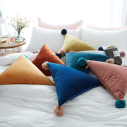 手外工贸靠枕创意三角形，球球纯色靠垫ins抱枕，含芯沙发装饰